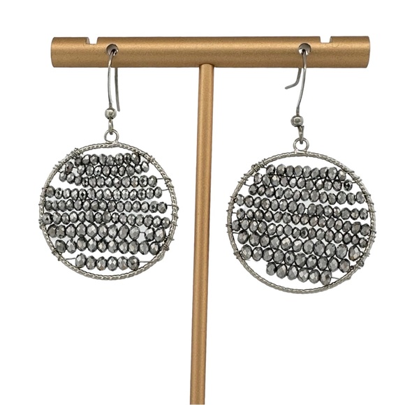 ๐ธ3/$15๐ธ Beaded Silver Tone Circular Drop Earrings - Picture 1 of 3